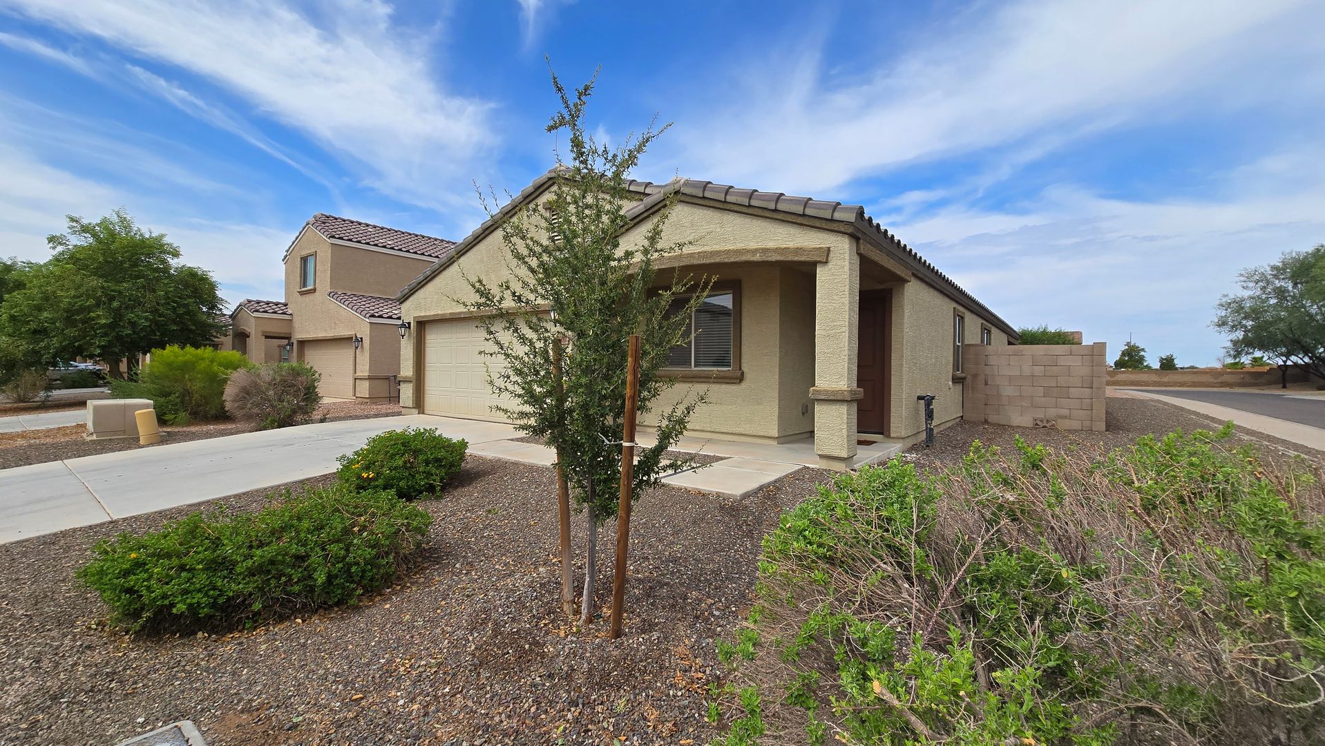 8562 S 253rd Ave, Buckeye, AZ 85326 photo 2