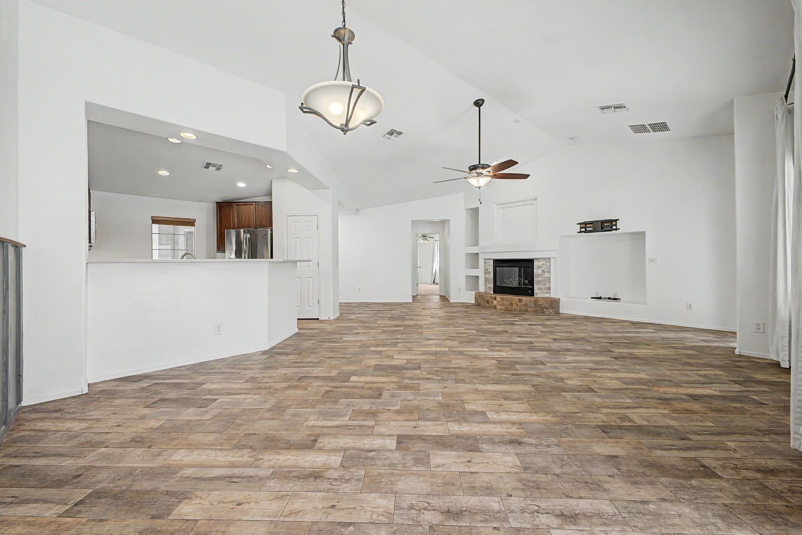 614 S 111th Dr, Avondale, AZ 85323 photo 8