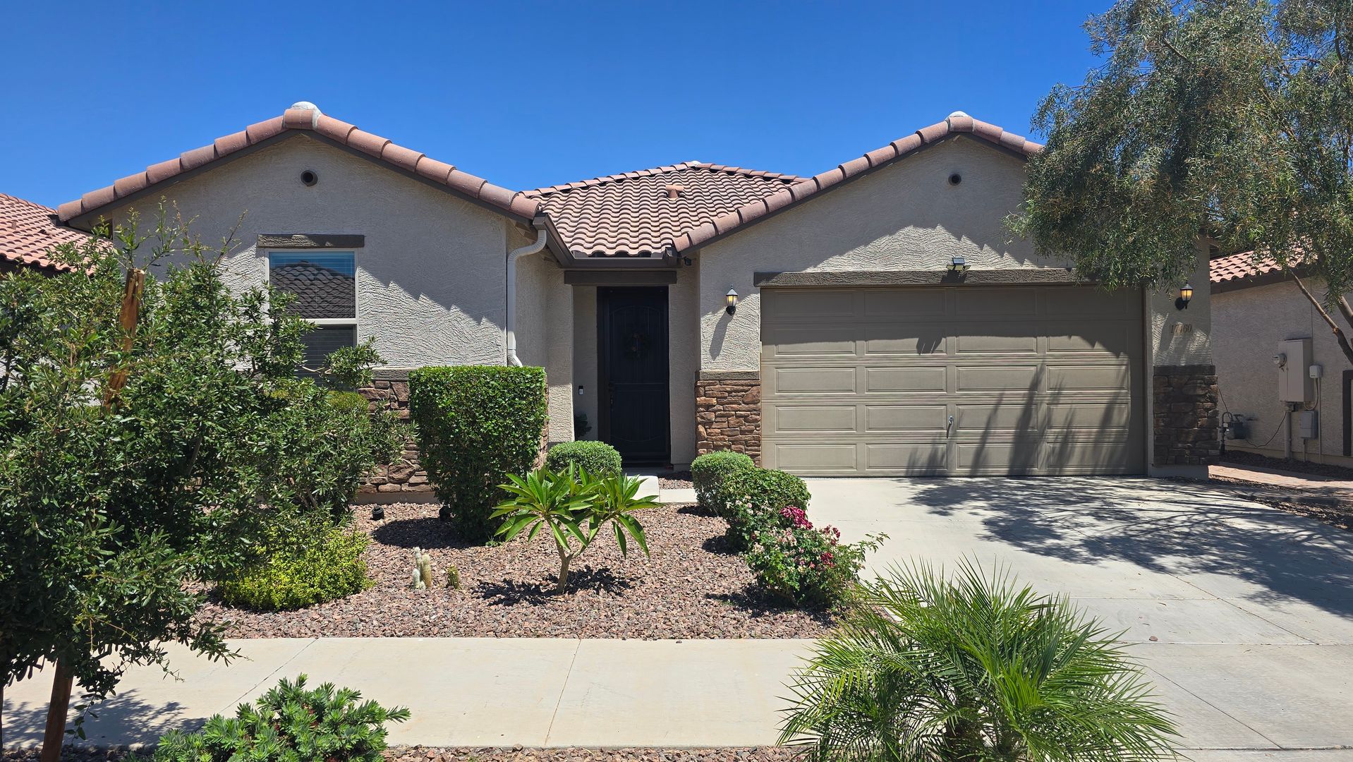 Surprise House: 17460 W Andrea Dr