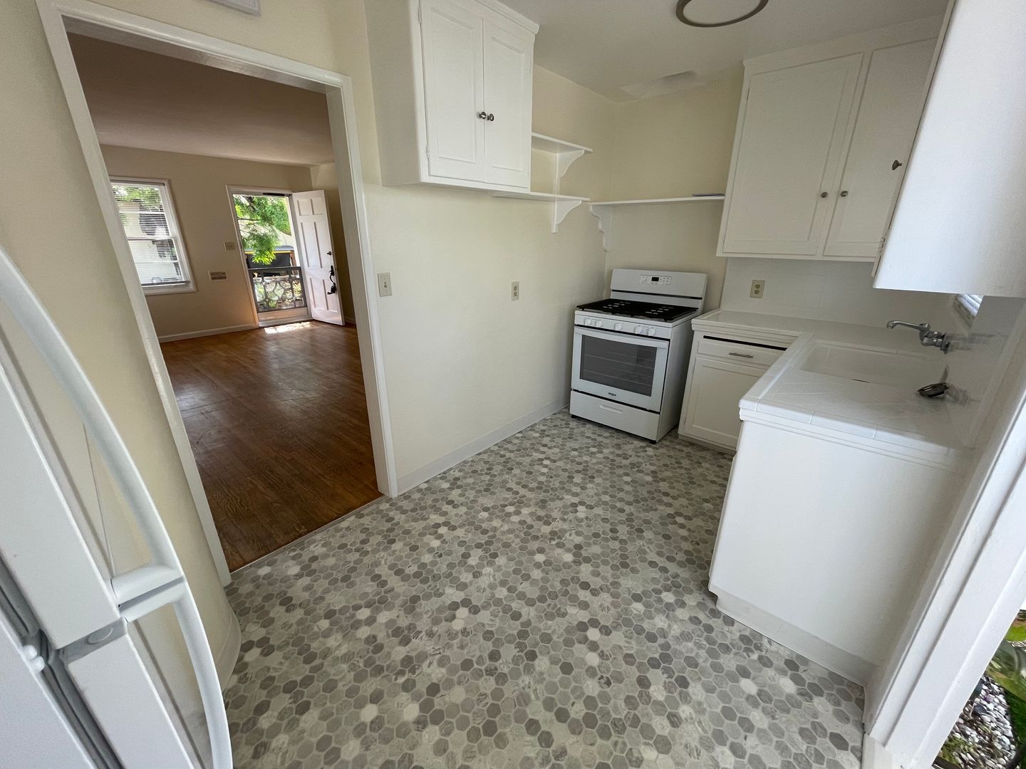 SAN DIEGO Apartment: 4849-4855 CORONADO AVENUE