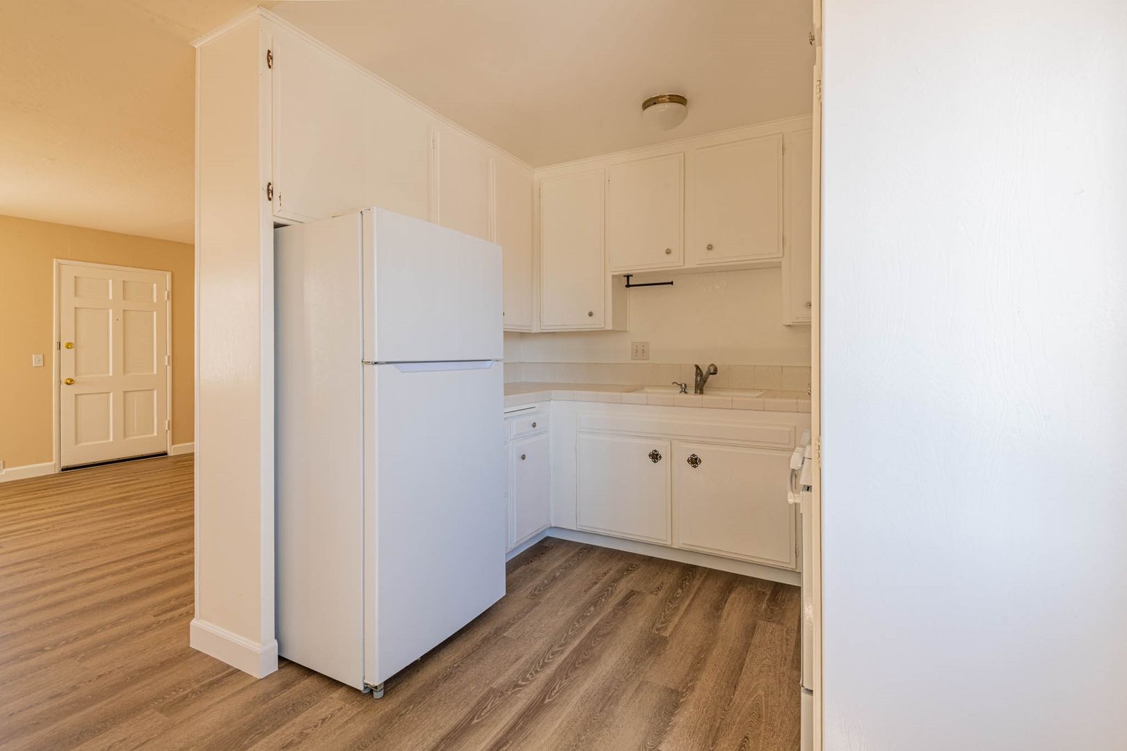 SAN DIEGO Apartment: 4545 EDGEWARE ROAD #1-7