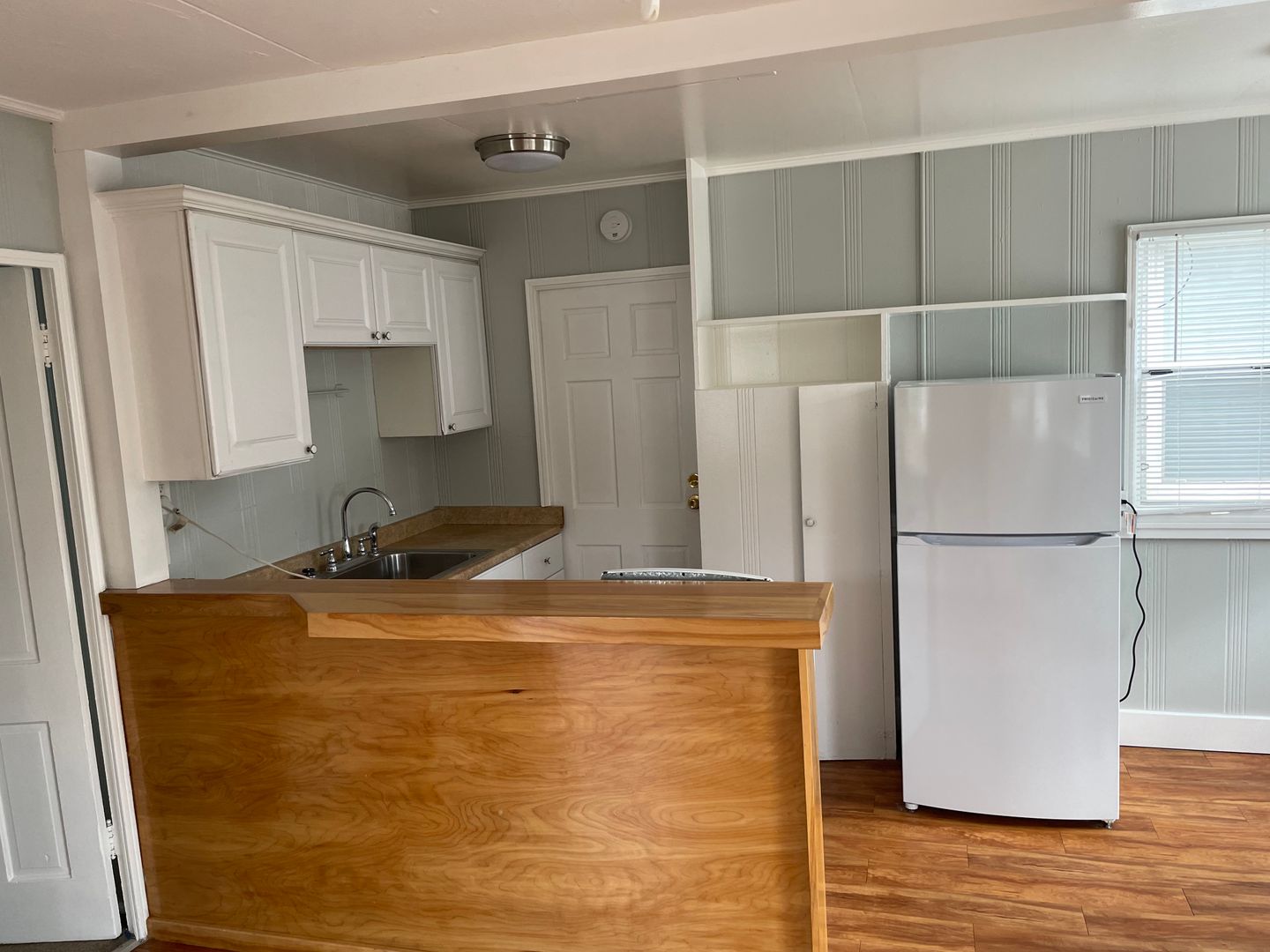 SAN DIEGO Apartment: 5018-5024 1/2 CAPE MAY AVENUE