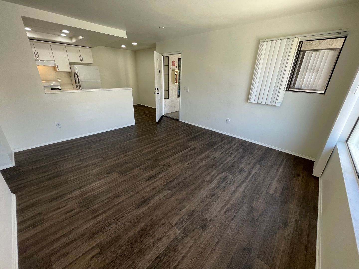 SAN DIEGO Apartment: 1948-52 EMERALD STREET