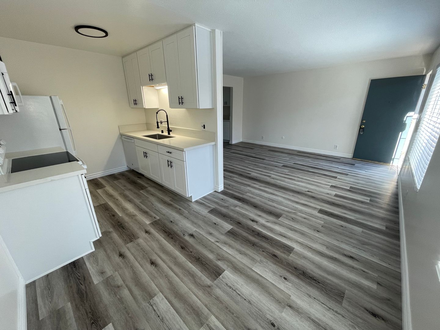 SAN DIEGO Apartment: 4874 SANTA CRUZ AVENUE #1-9