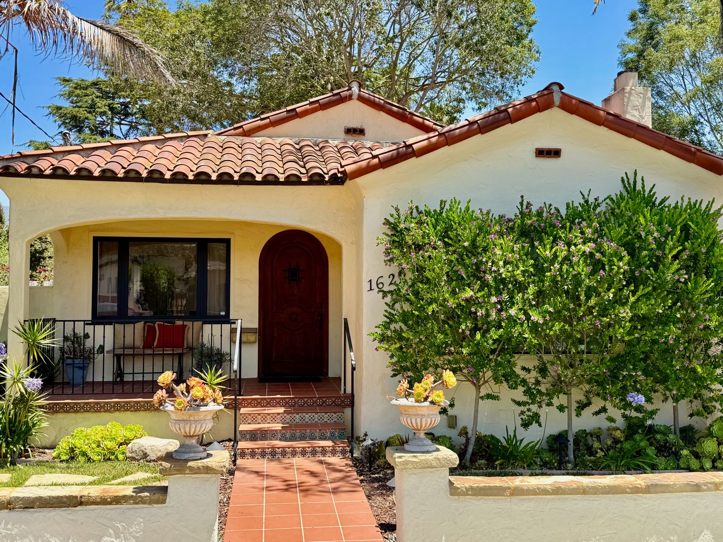 Santa Barbara House: 1622 Villa Ave