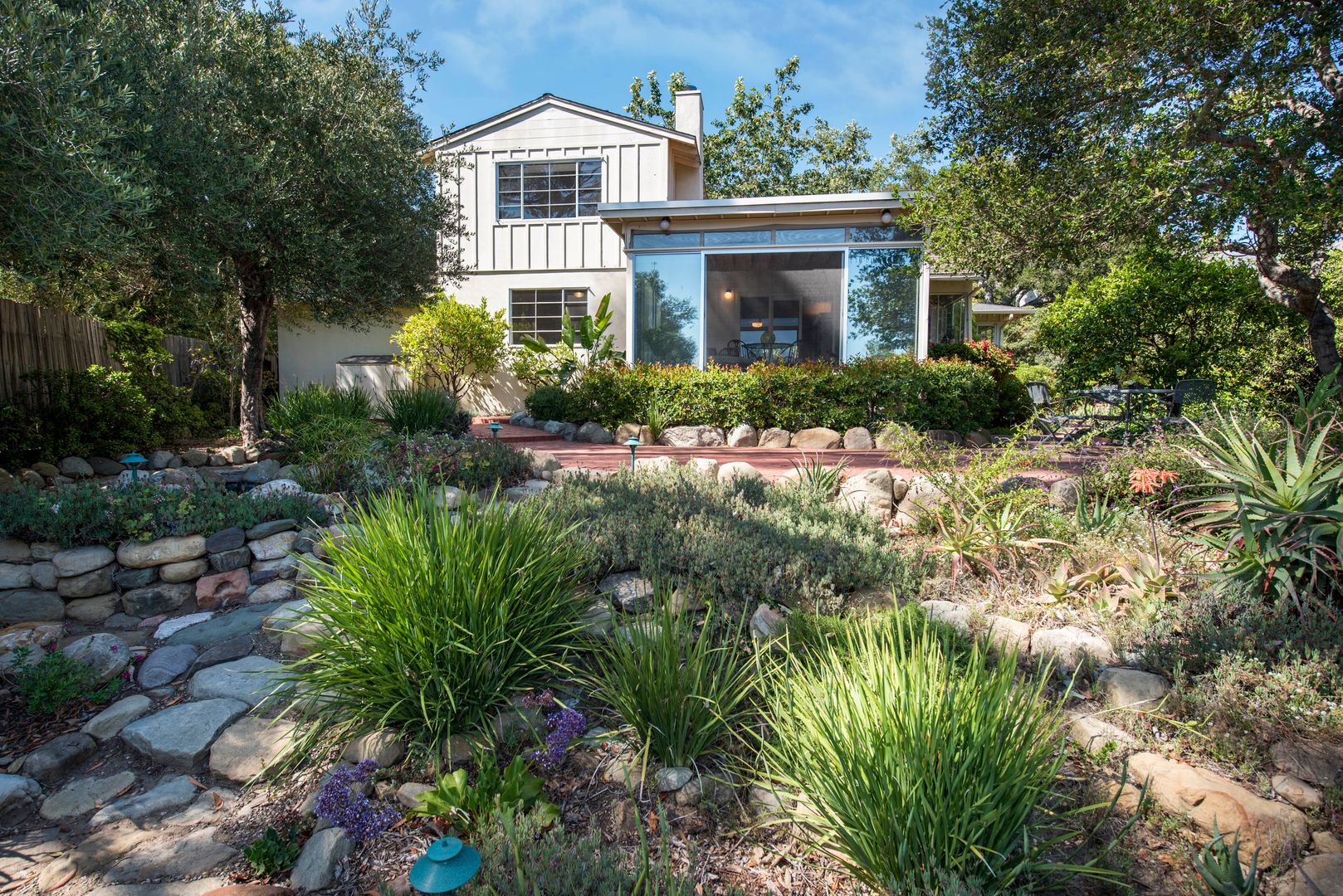 Santa Barbara House: 750 El Bosque Road