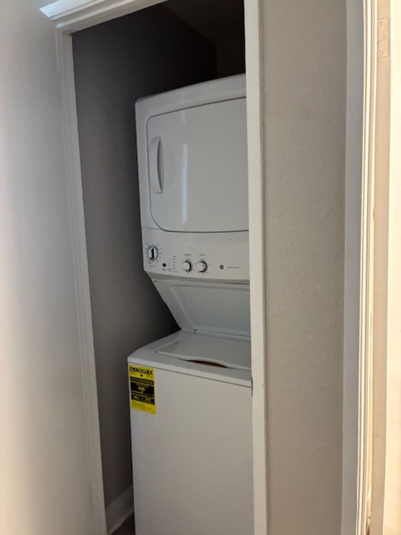 Las Vegas Apartment: 1330 E. Reno Ave