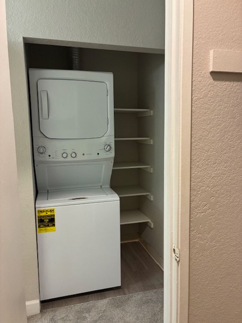 Las Vegas Apartment: 1330 E. Reno Ave