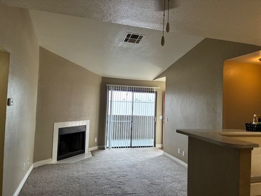 Spacious 2-Bedroom with 2 FULL Bath! All-Inclusive Rent! (rubs included) – photo 1