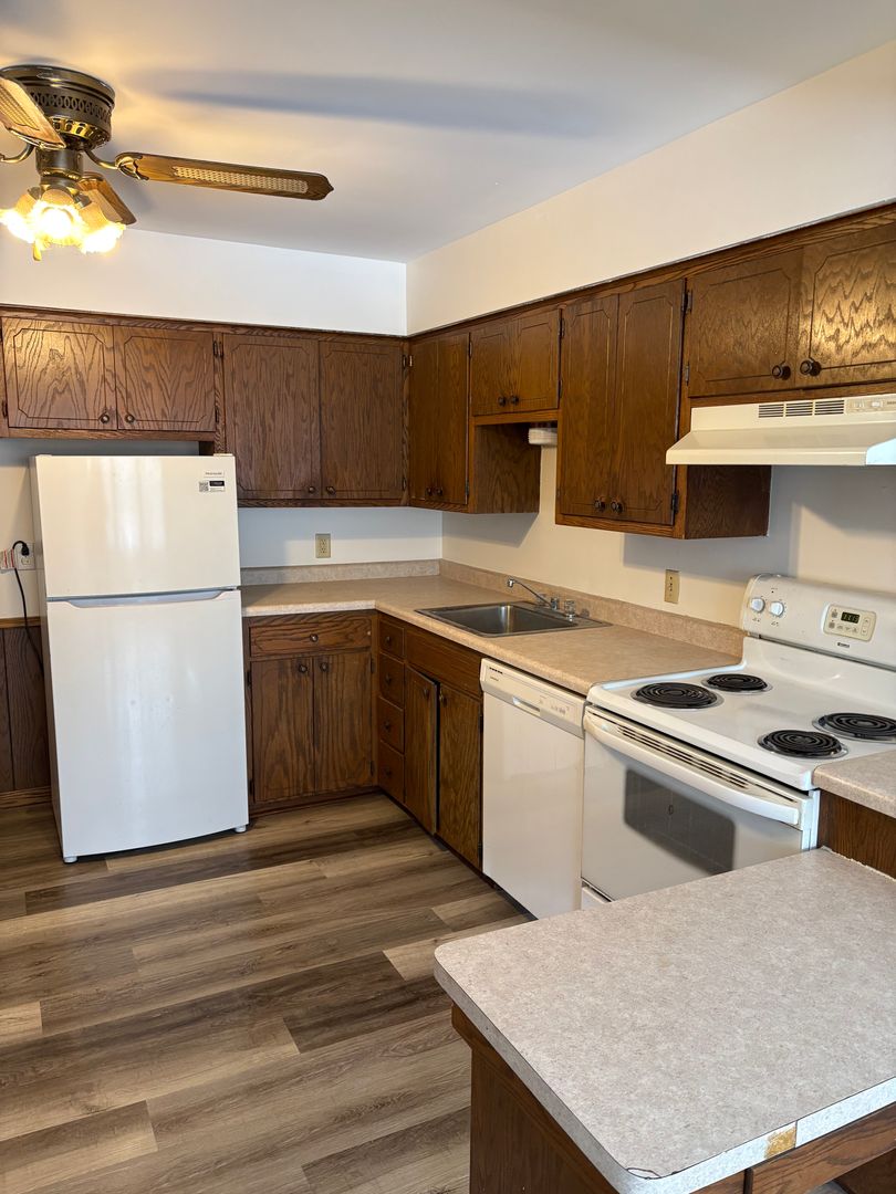 Clearwater Apartment: 1120 Porter St