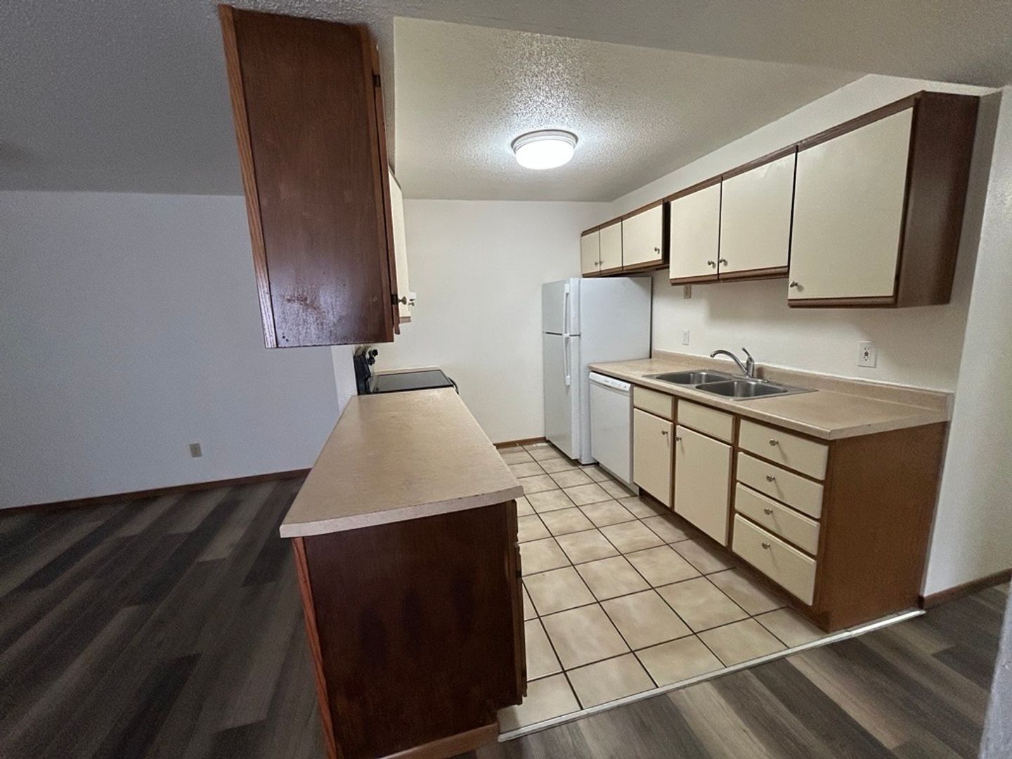 Saint Cloud Apartment: 1510 9th Ave S