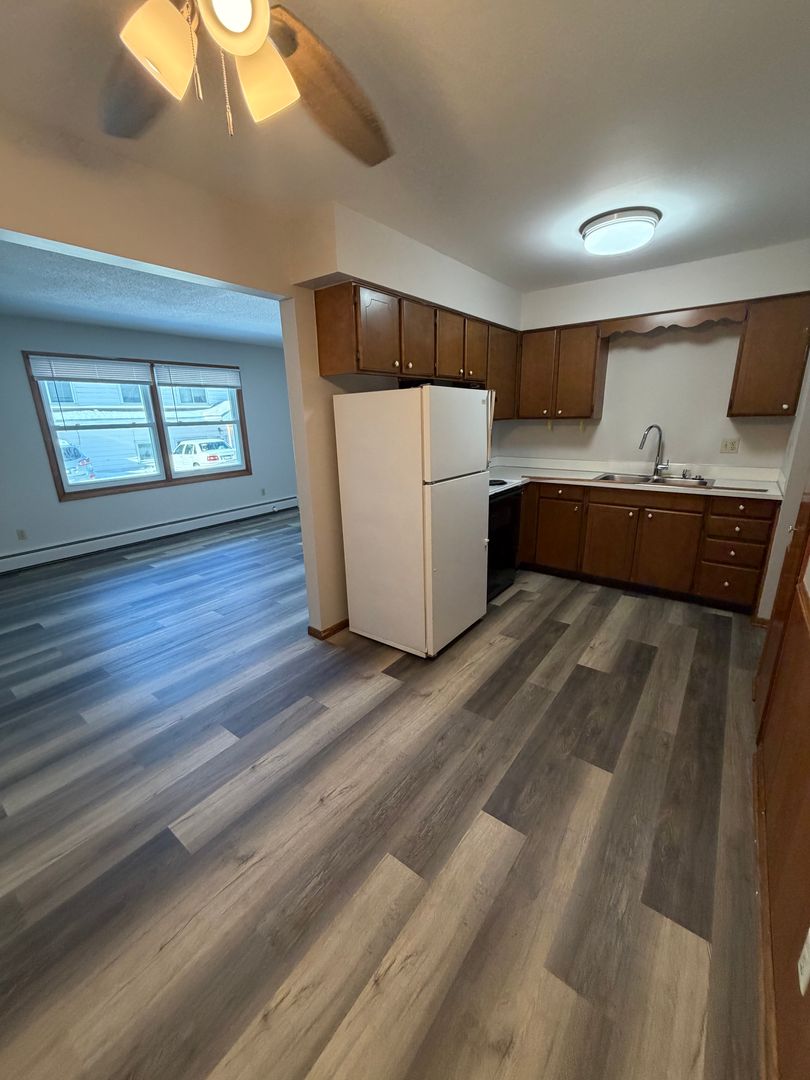 Rochester Apartment: 1860 20th St NW