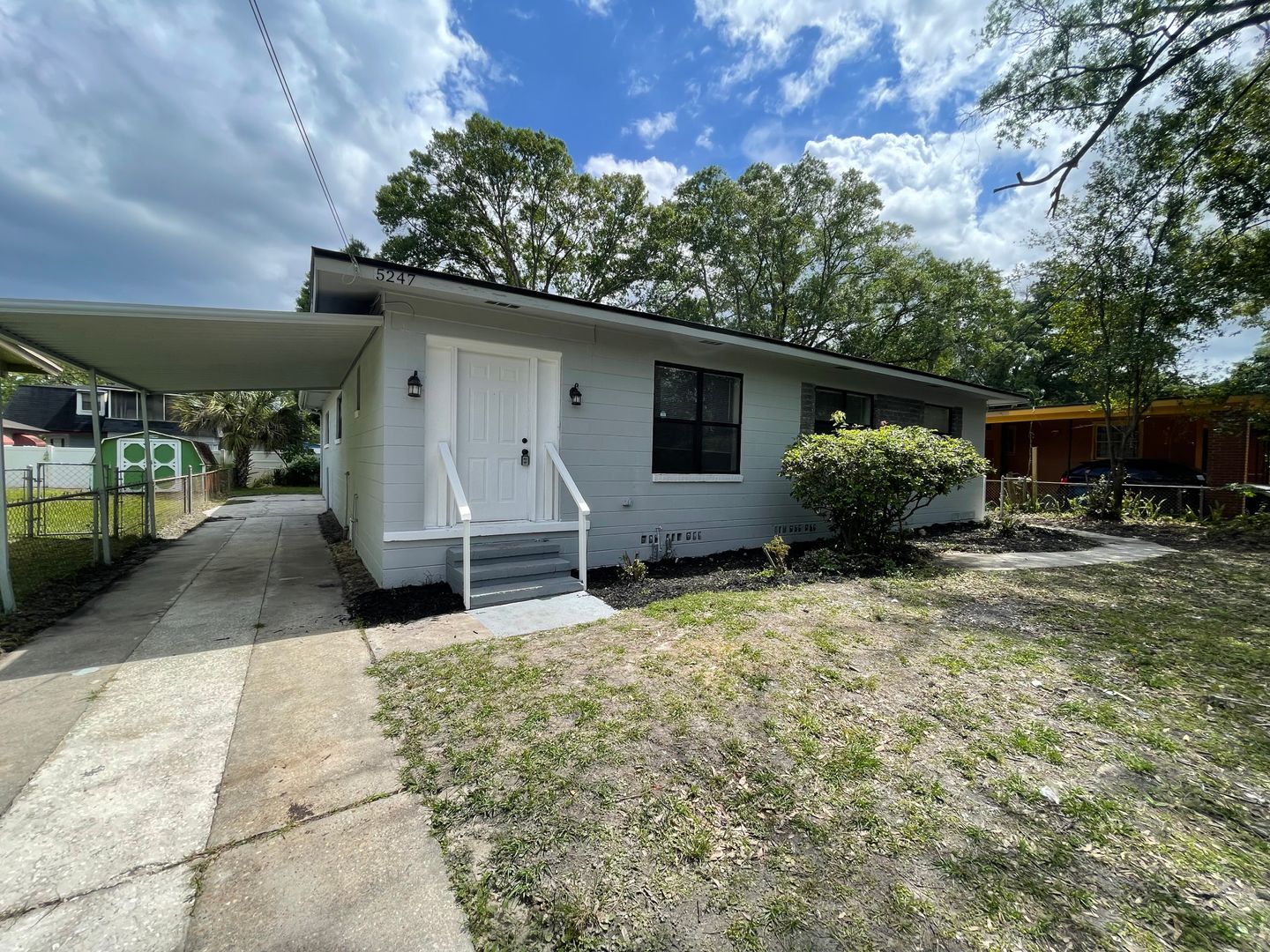 Jacksonville House: 5247 Cleveland Road