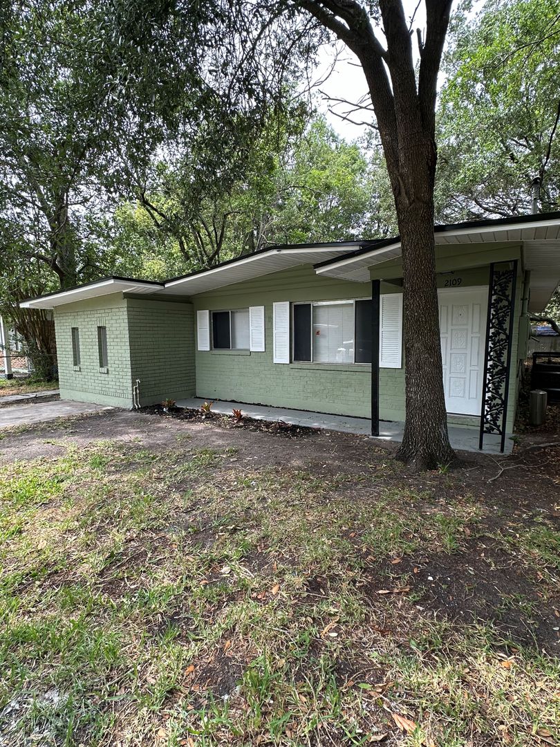 Jacksonville House: 2109 W 15th Street