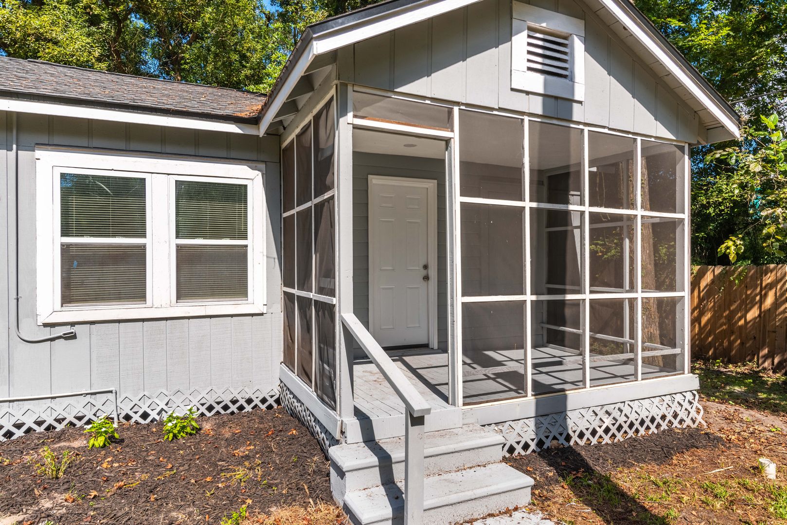 Jacksonville House: 1119 Kenmore Street