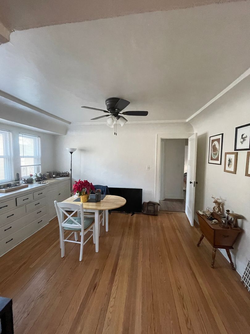 Shorewood Apartment: 3705 N Morris Blvd