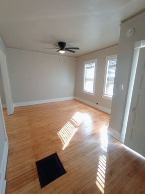 Recently Remodeled 2-Bedroom Home Near Brady Street – photo 1