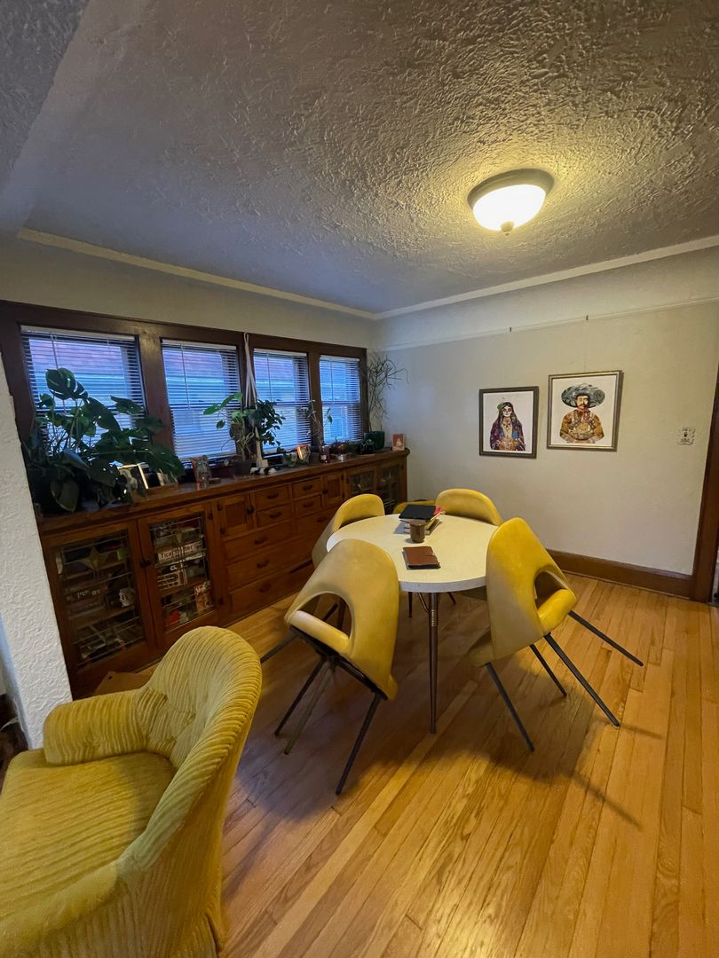 Shorewood Apartment: 3619 N Morris Blvd