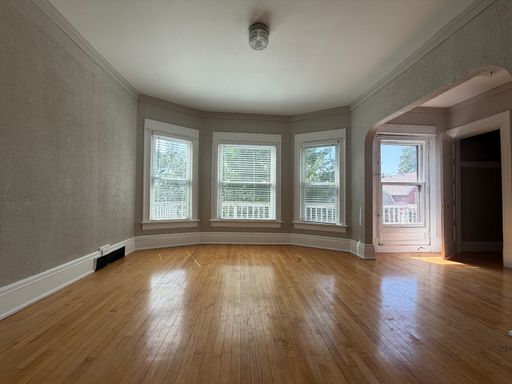 Spacious Three-Bedroom Upper Unit – photo 1