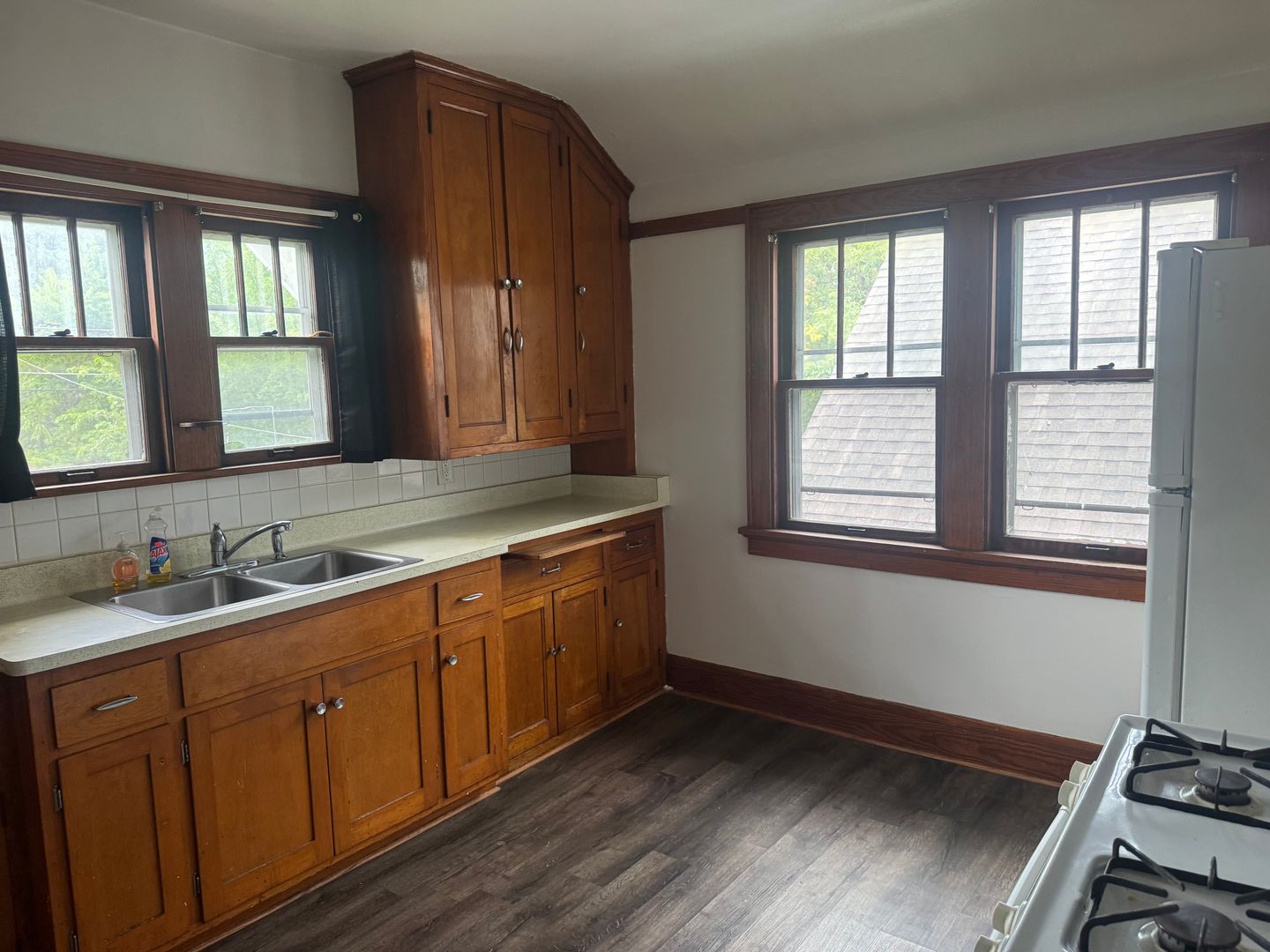 Milwaukee Apartment: 5330 N 39th St