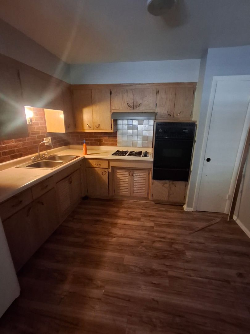 Milwaukee Apartment: 8708 W Villard Ave