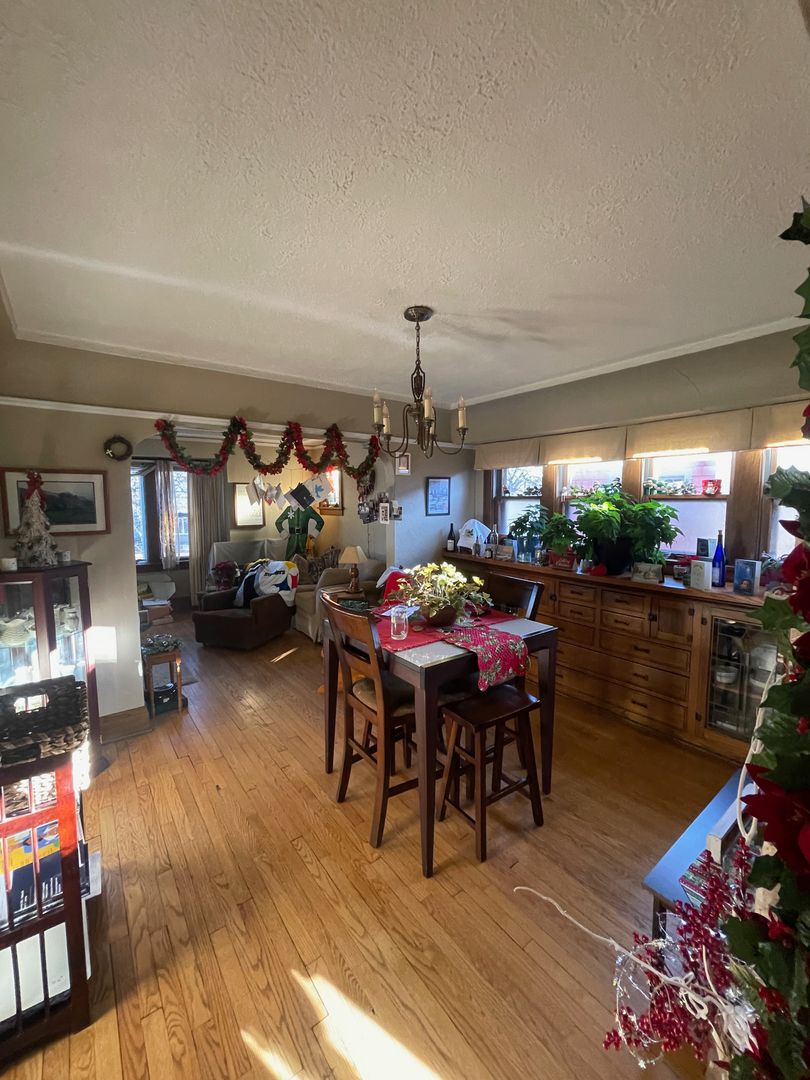 Shorewood Apartment: 3619 N Morris Blvd