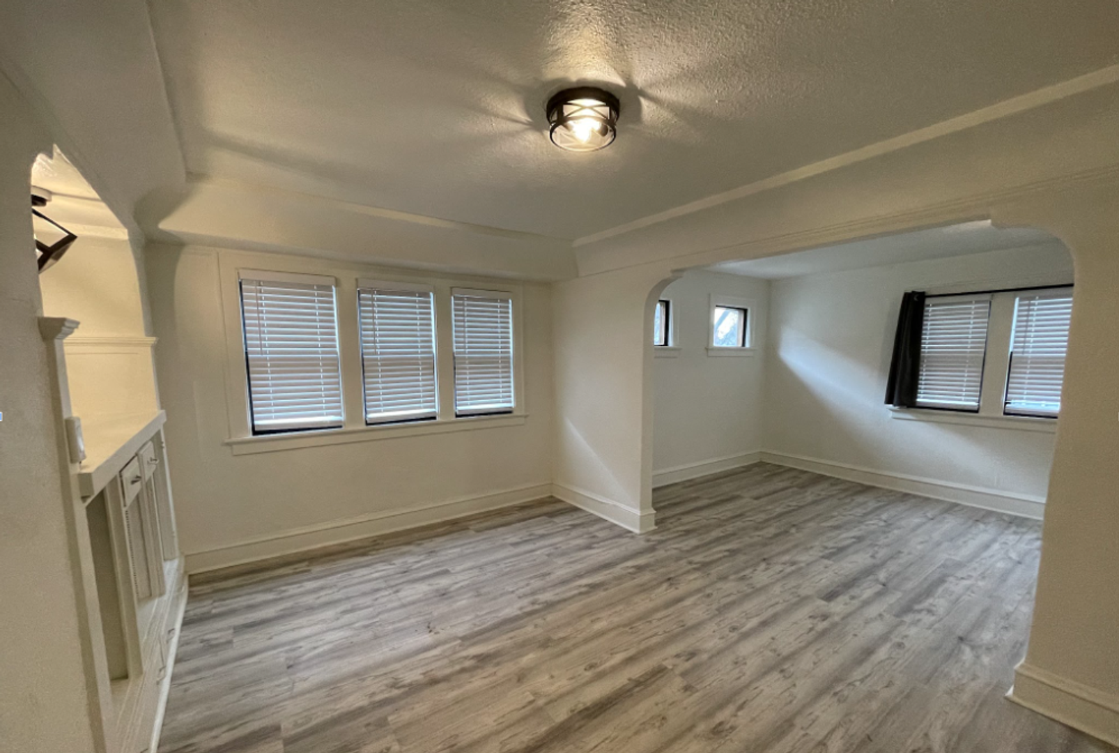 Milwaukee Apartment: 3158 N 39th St