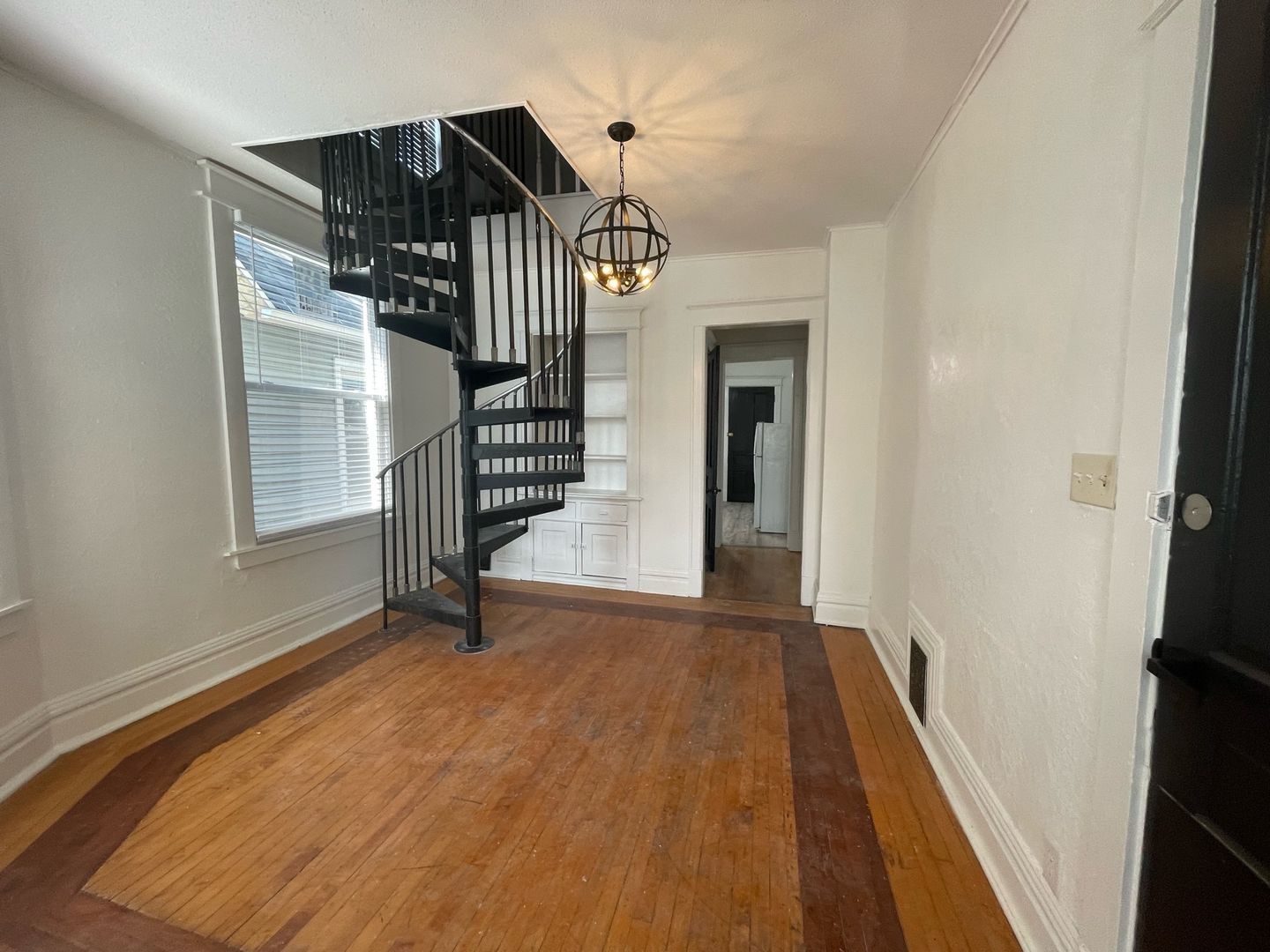 Milwaukee Apartment: 2521 N Murray Ave