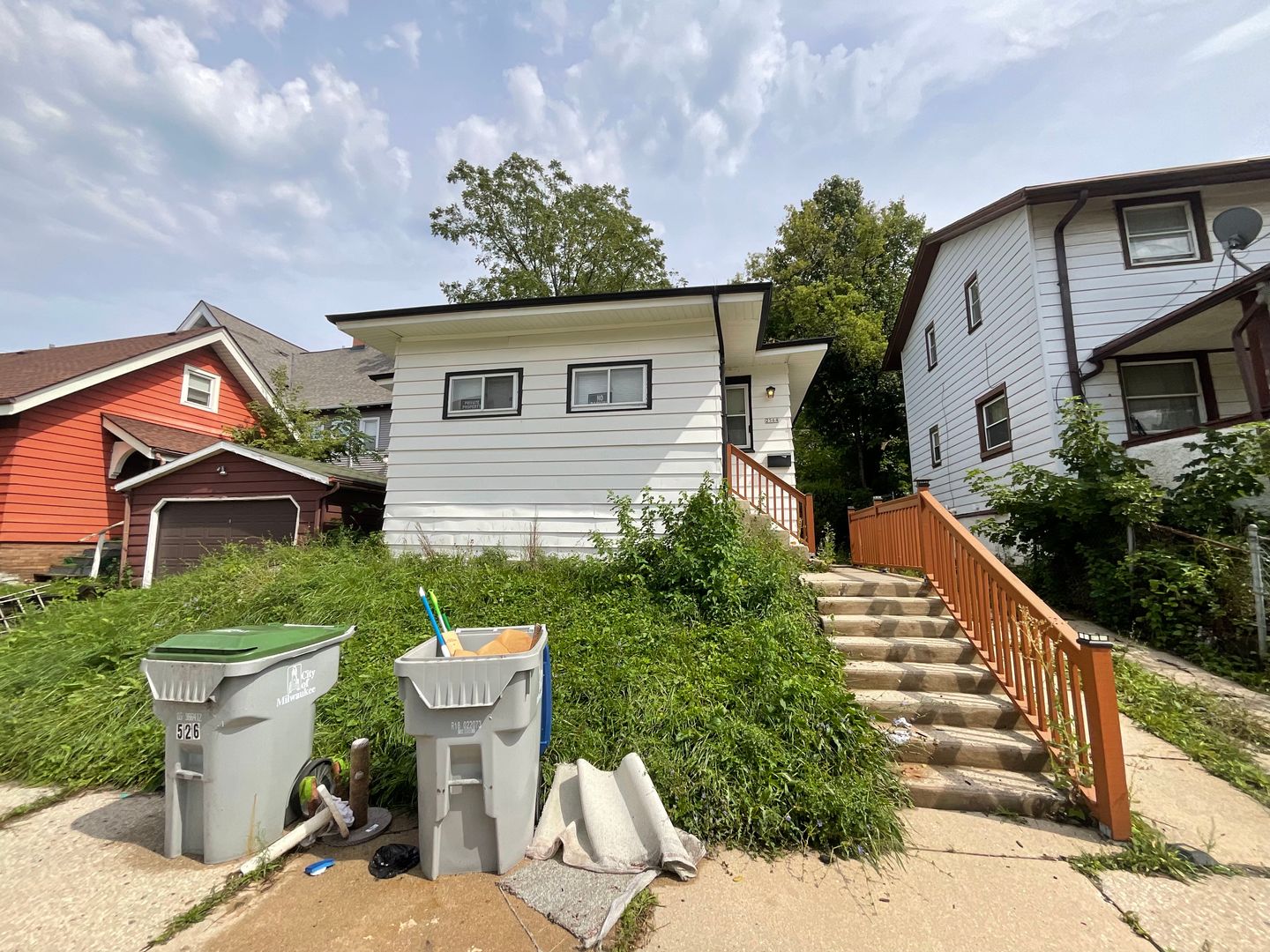 Milwaukee House: 2564 N Hubbard St