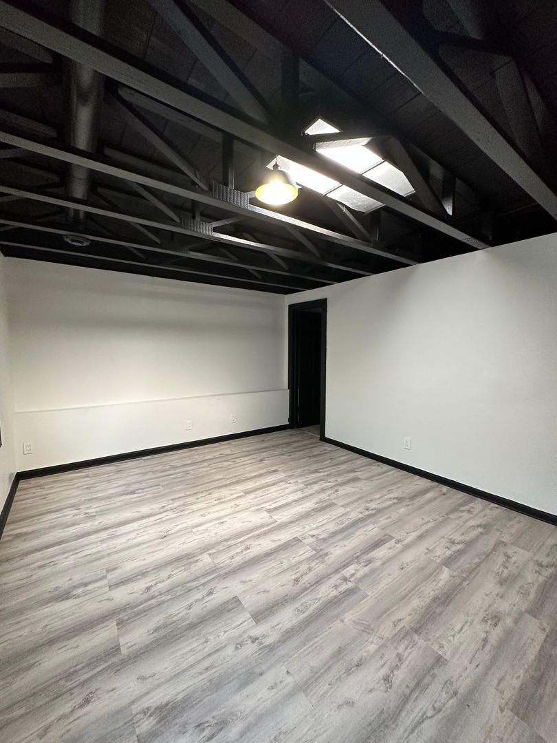 Milwaukee Apartment: 4630 W North Ave