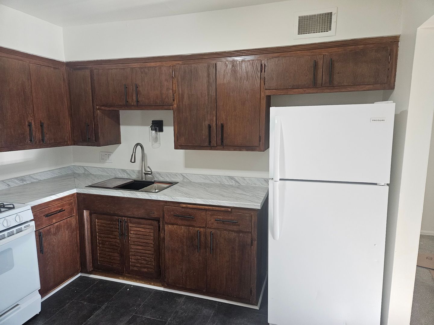 Milwaukee Apartment: 8708 W Villard Ave