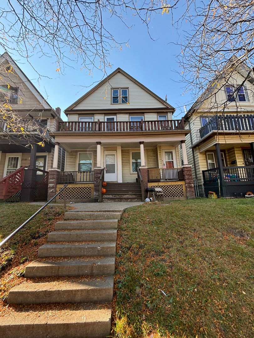 Milwaukee Apartment: 2229 N 40th St