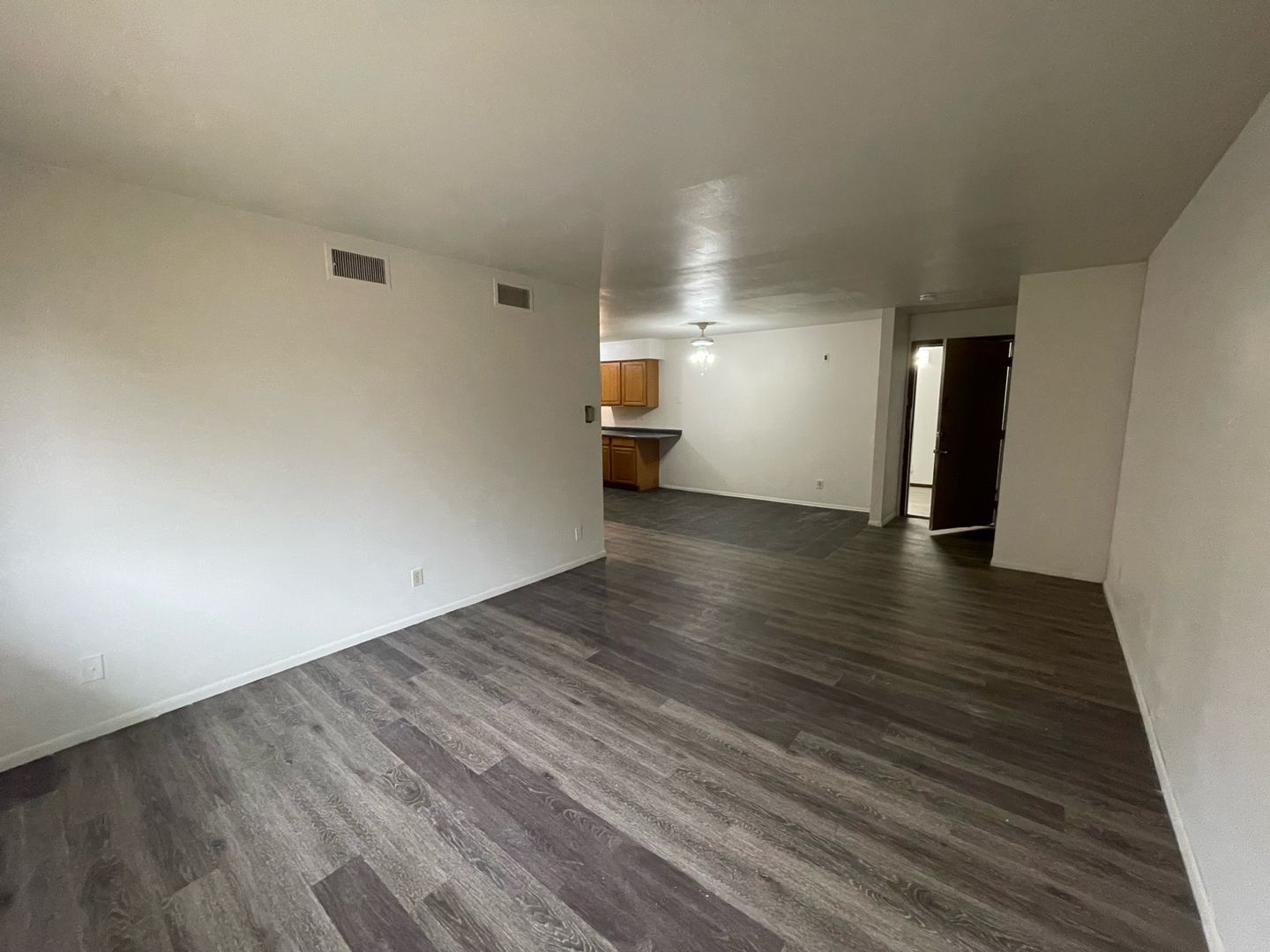 Milwaukee Apartment: 9900 W Fond Du Lac Ave