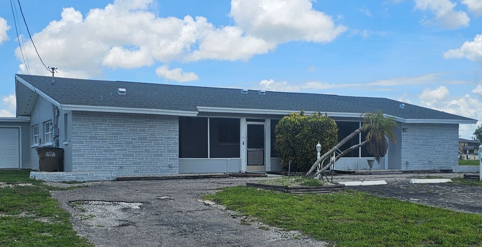 Cape Coral Apartment: 3810 SE 12th Ave.