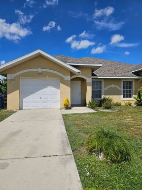 3/2/1 Duplex Available for Annual Rental with lawn care included and well maintenance! – photo 1