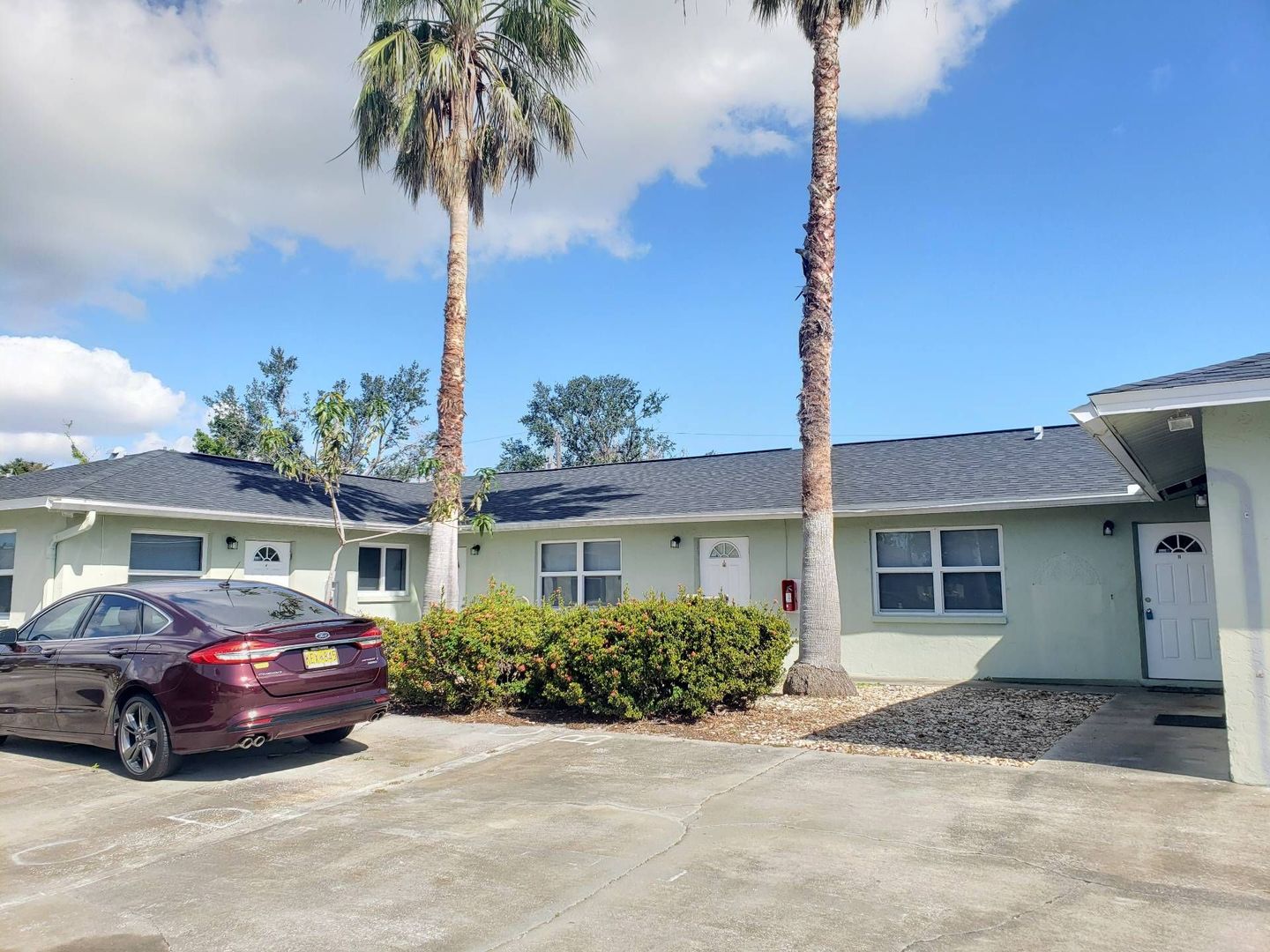 Cape Coral Apartment: 621 SE 13th Pl.