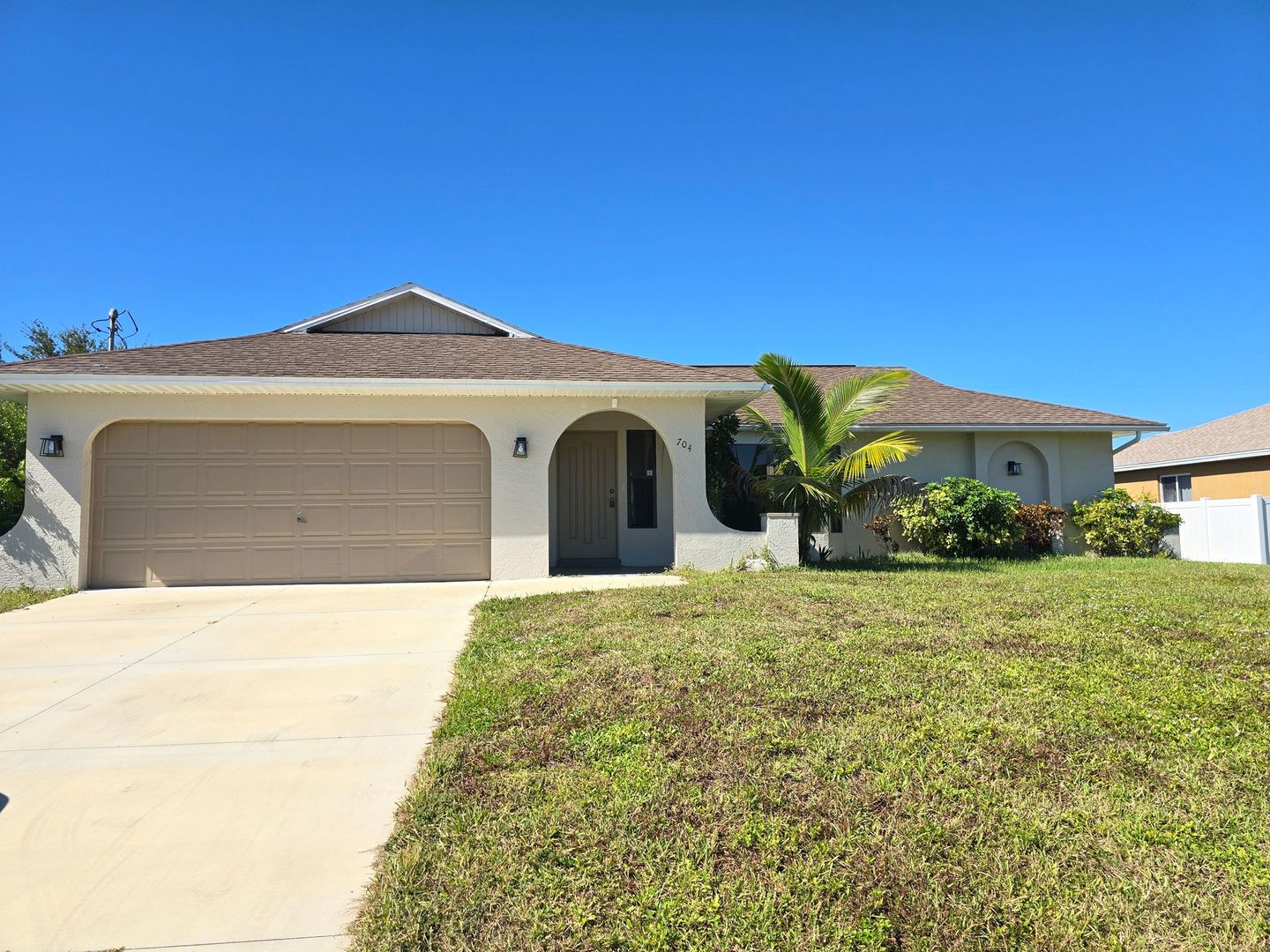 Cape Coral House: 704 NE 1st. Ave.