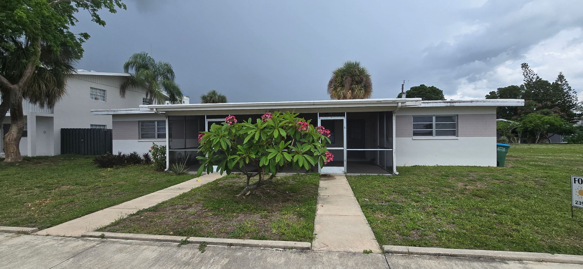 Cape Coral Apartment: 4911 Coronado Pkwy.