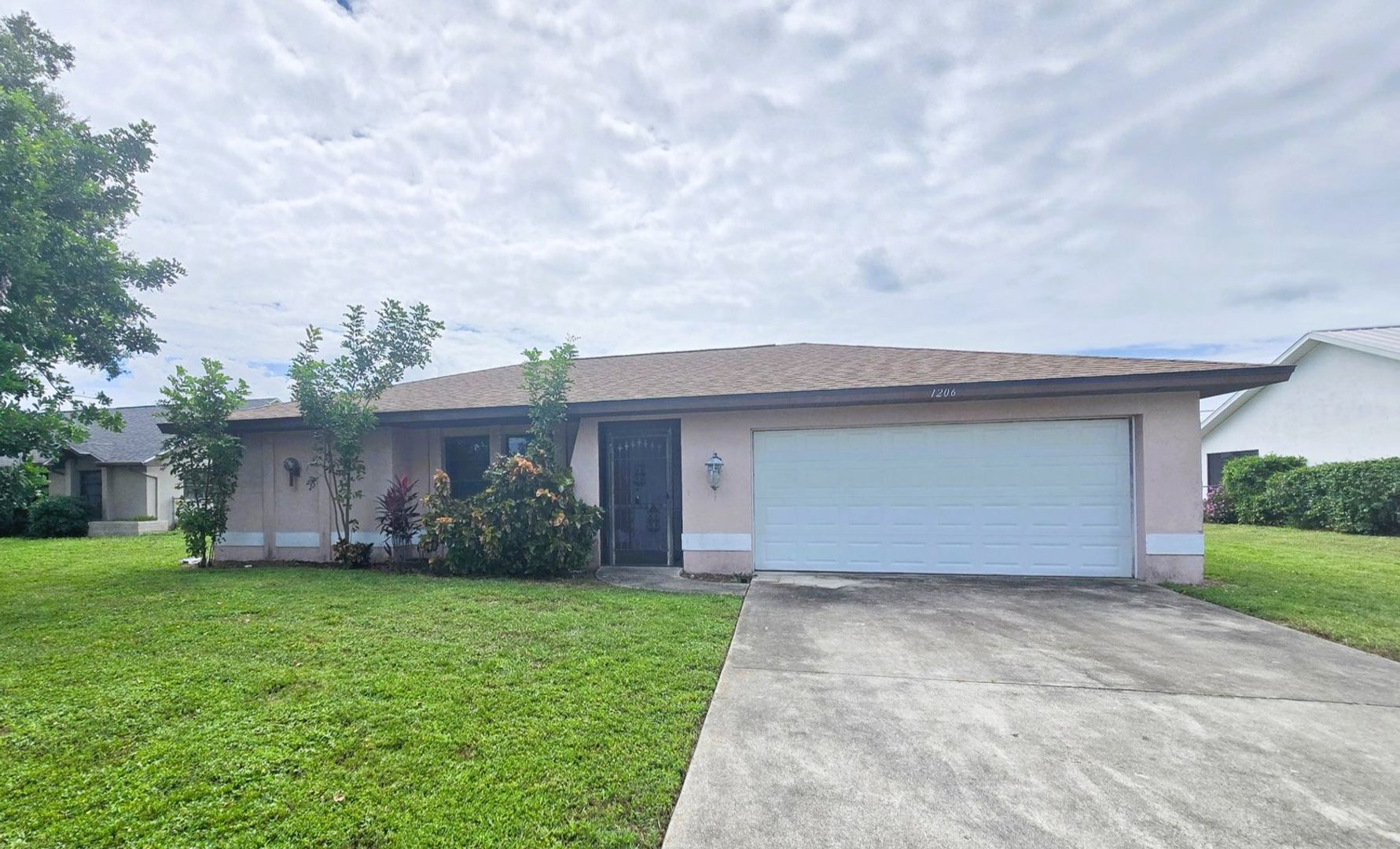 Cape Coral House: 1206 SE 36th Ter.