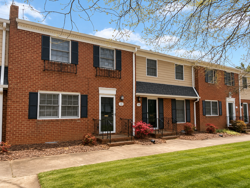 Two bedroom, 1.5 bath townhome in Graham