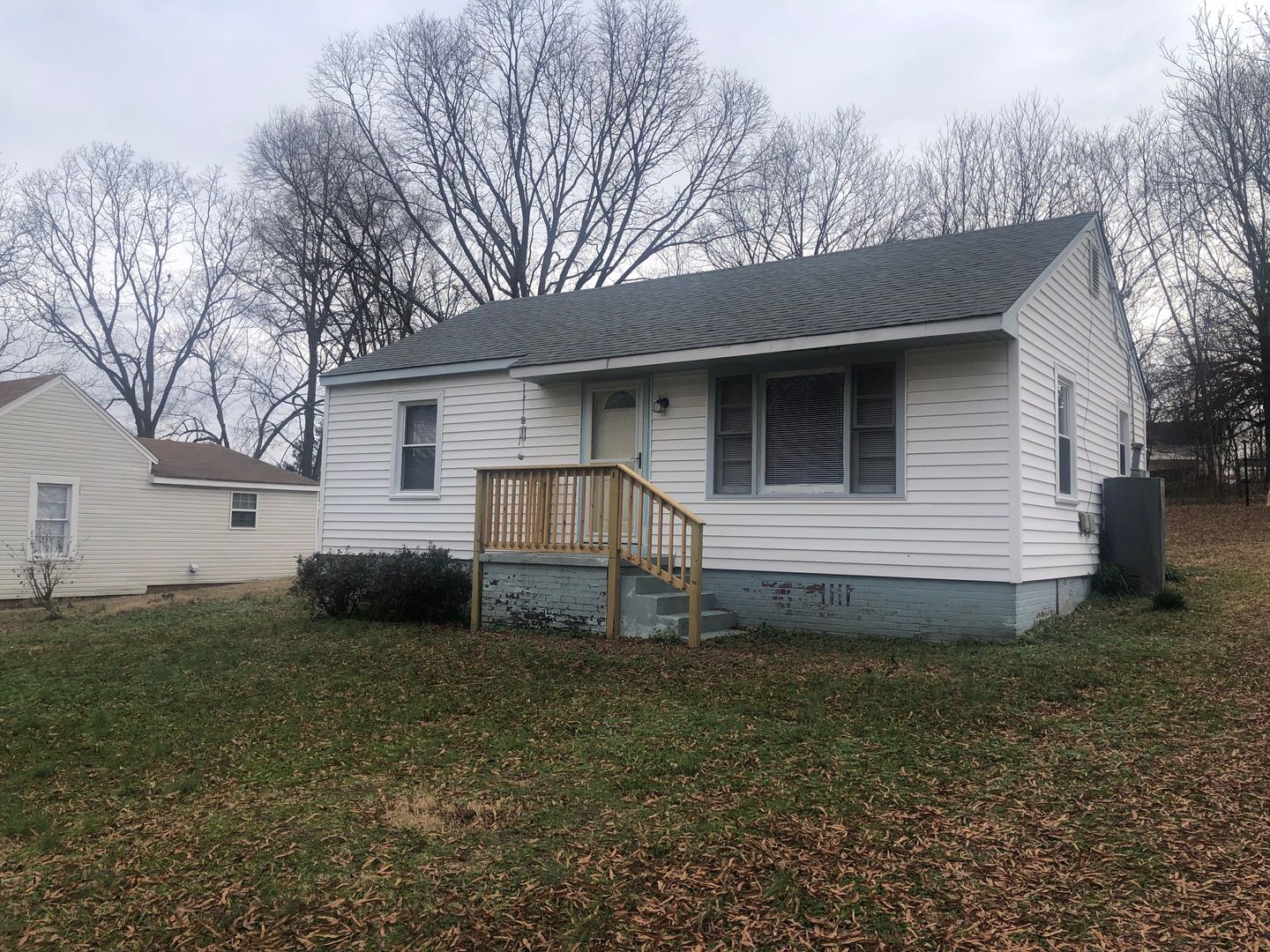 Burlington House: 425 Hamilton St