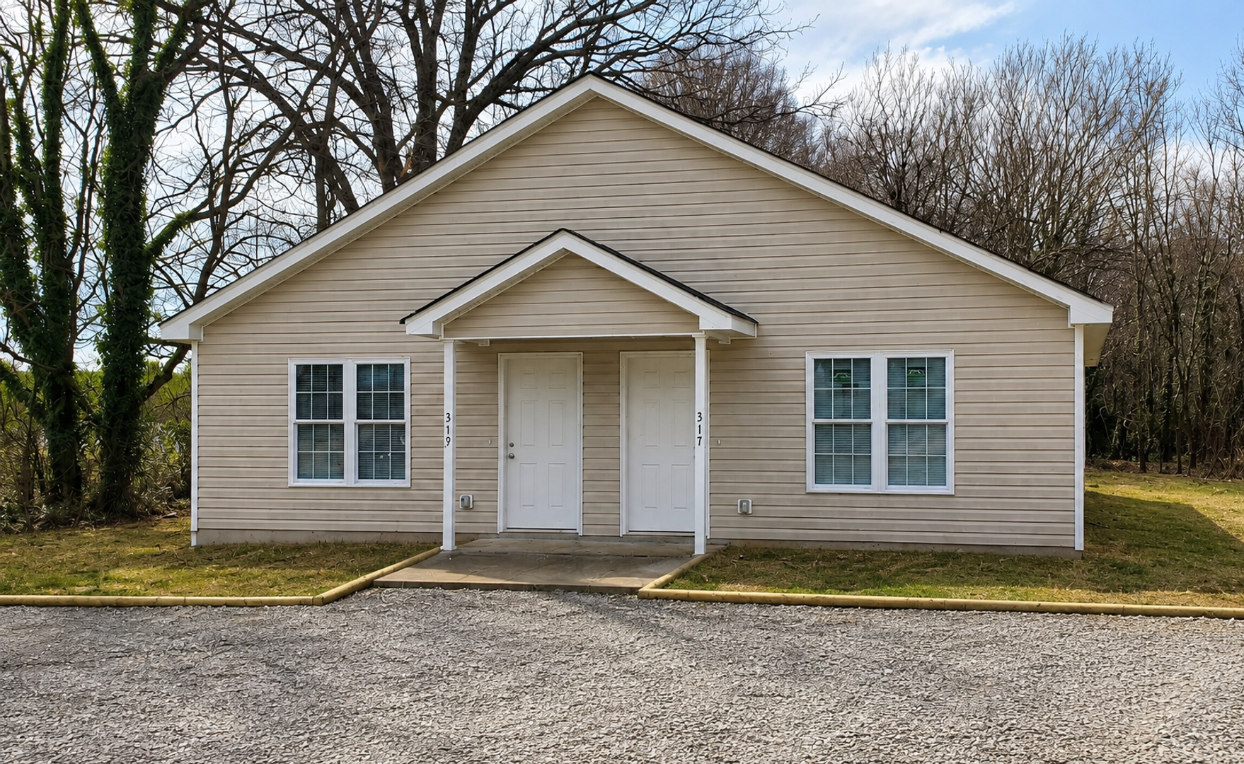 Graham Apartment: 317 E. GILBREATH STREET