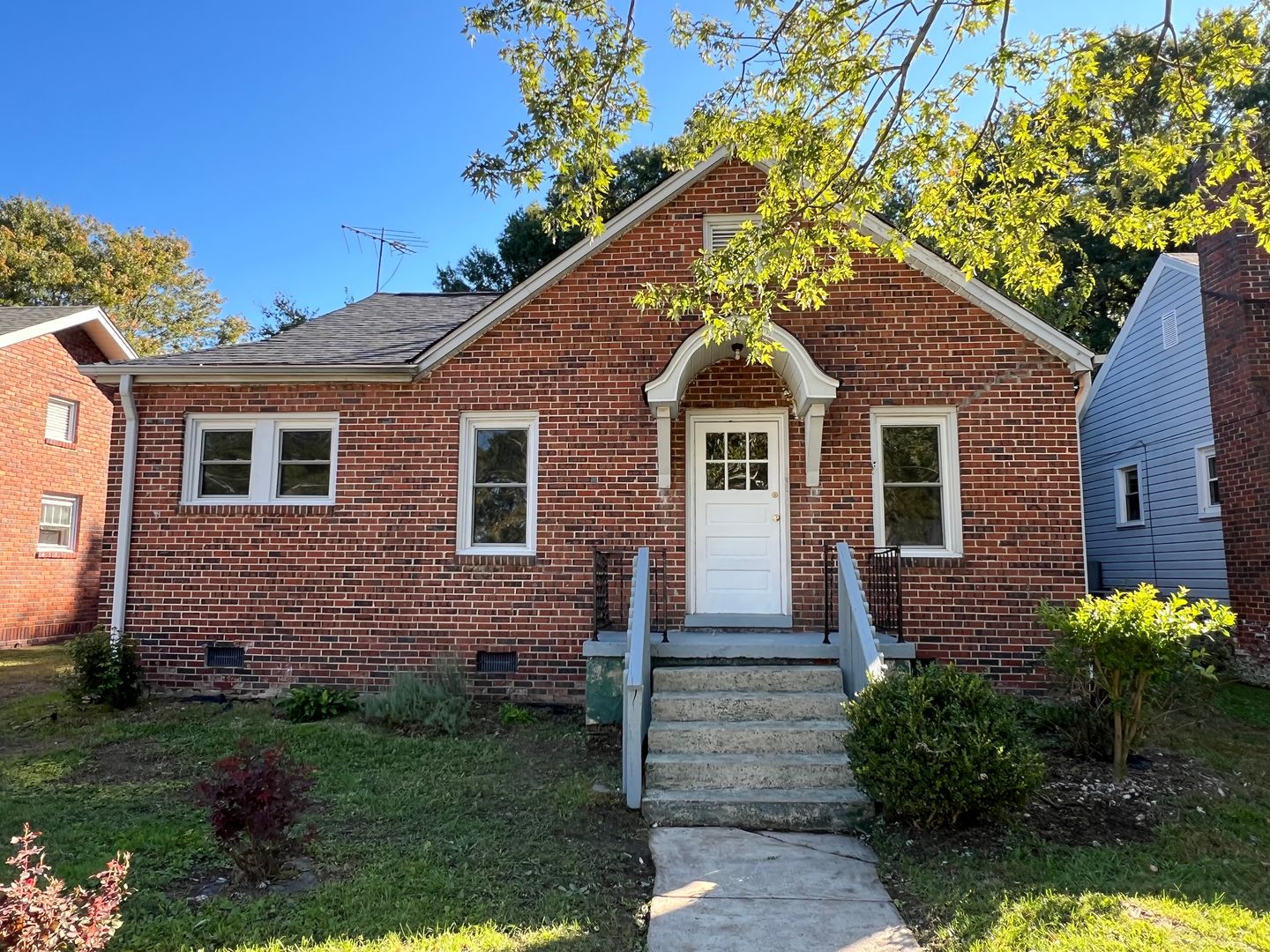 111 HIGHLAND AVE, Burlington, NC 27217