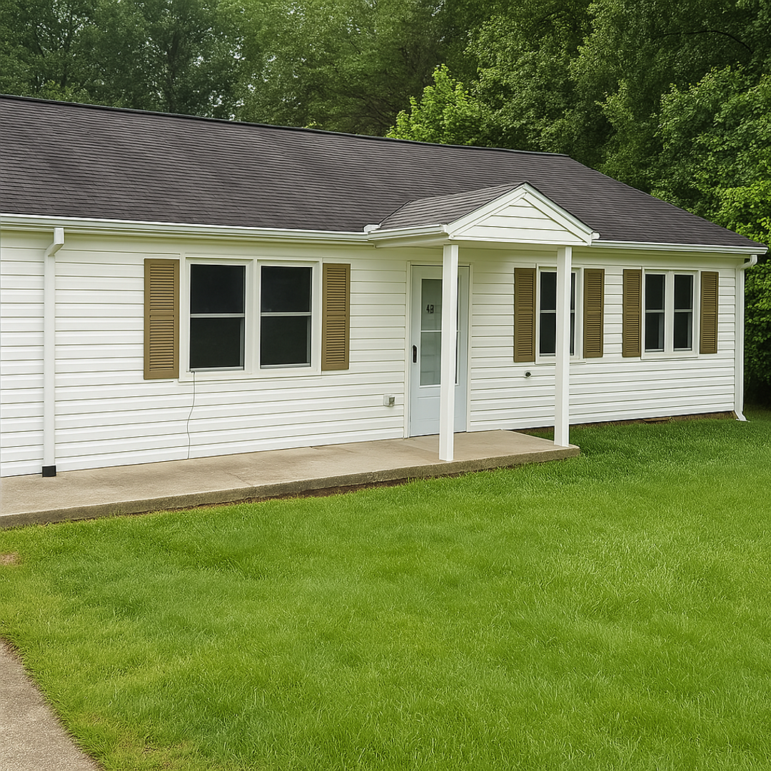 Burlington Apartment: 648 Lakeside Avenue