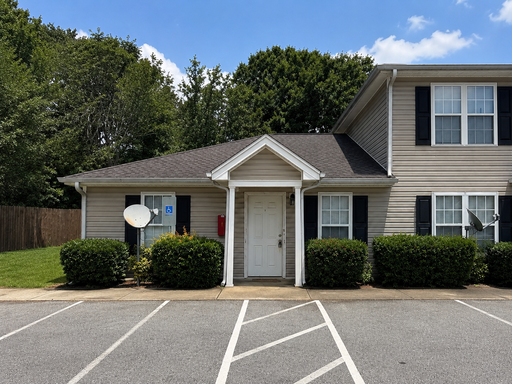 Two bedroom, 1 bath apartment in Graham (Park Place Apts)