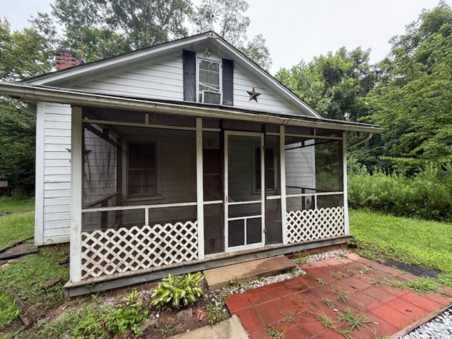 Elon House: 1608 NC Hwy 87