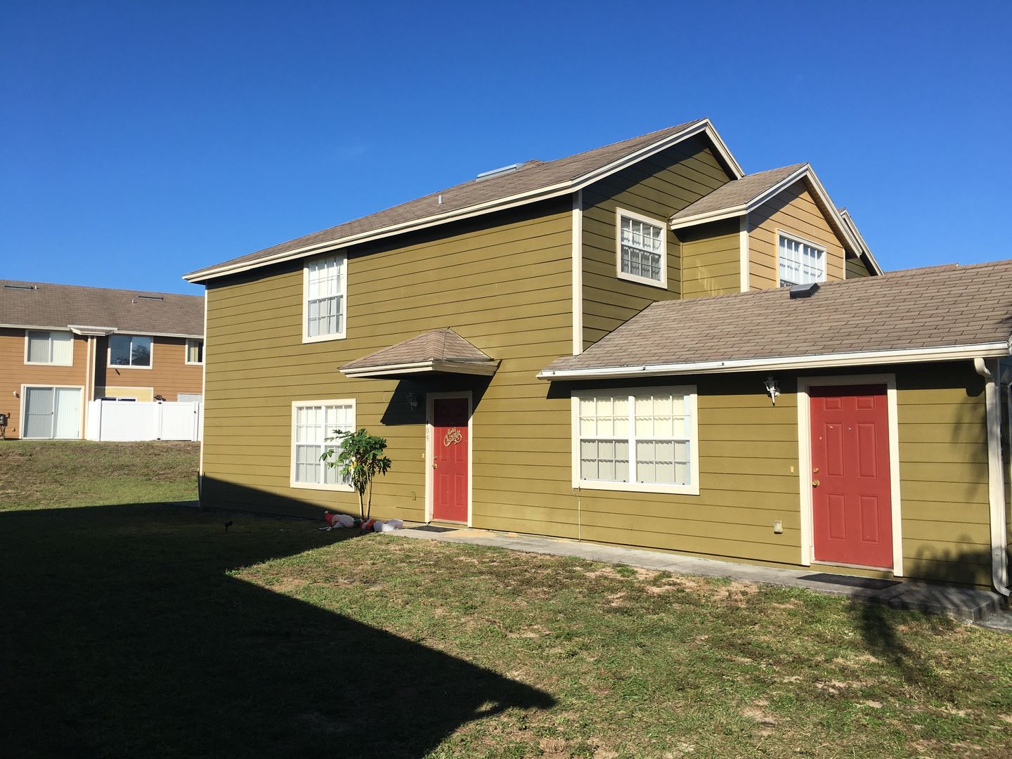 Davenport Apartment: 409 Coconut Palm Way