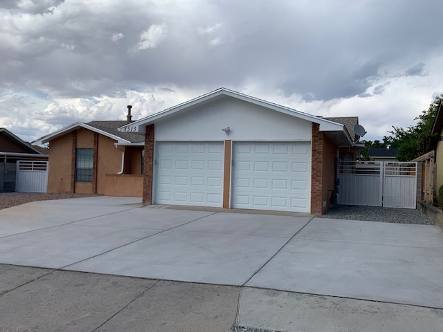 Albuquerque House: 8513 Capulin NE