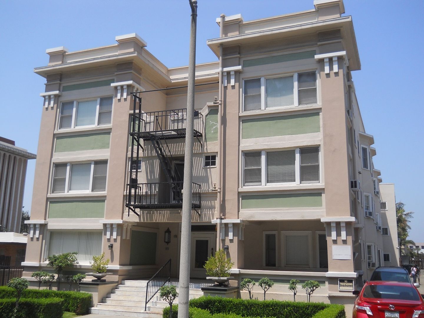 Pasadena Apartment: 249 N. Euclid Avenue