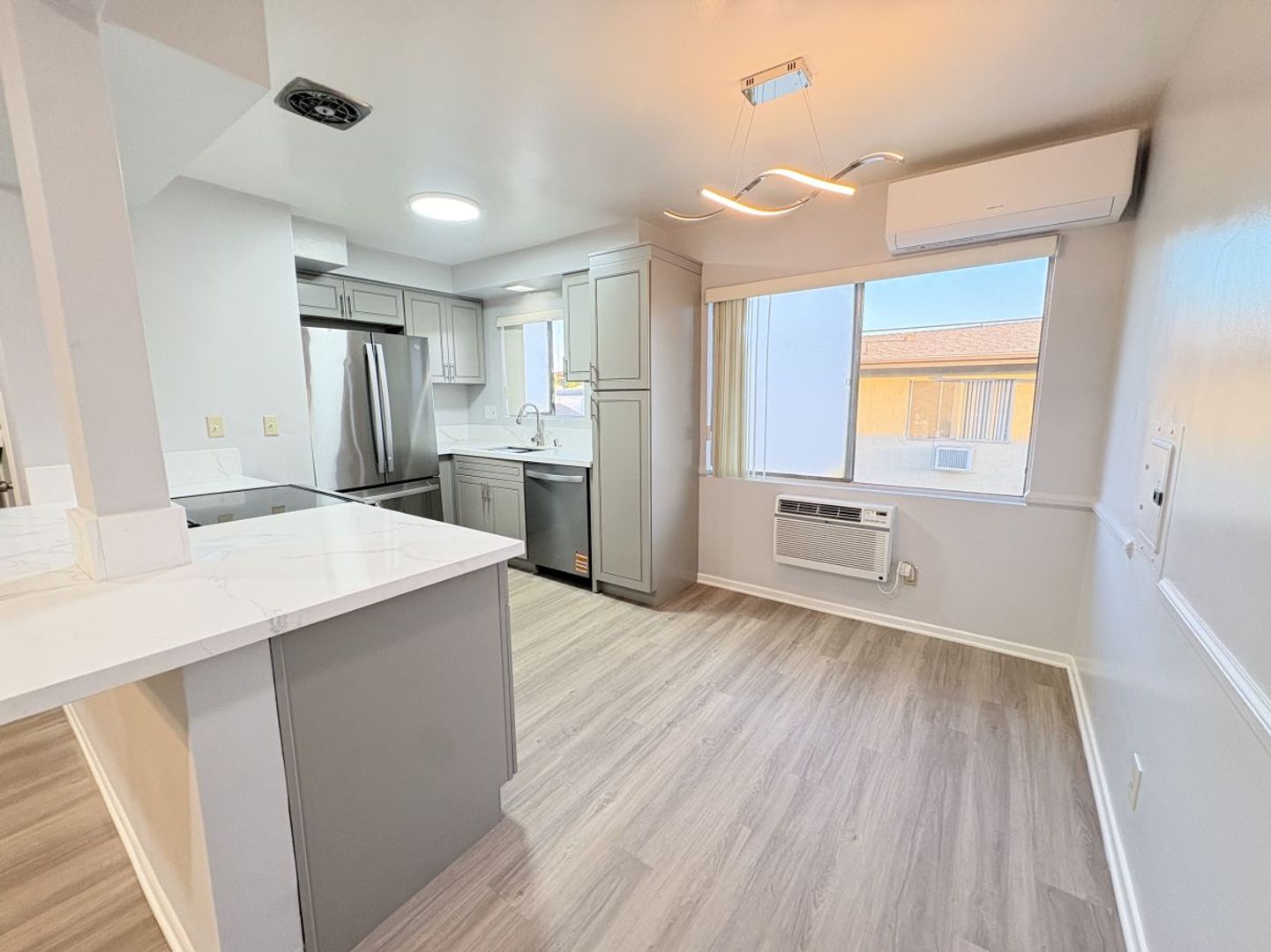 Temple City Apartment: 5945 Cloverly Avenue